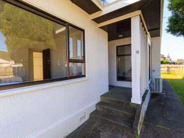 House for sale in Days Bay, Wellington