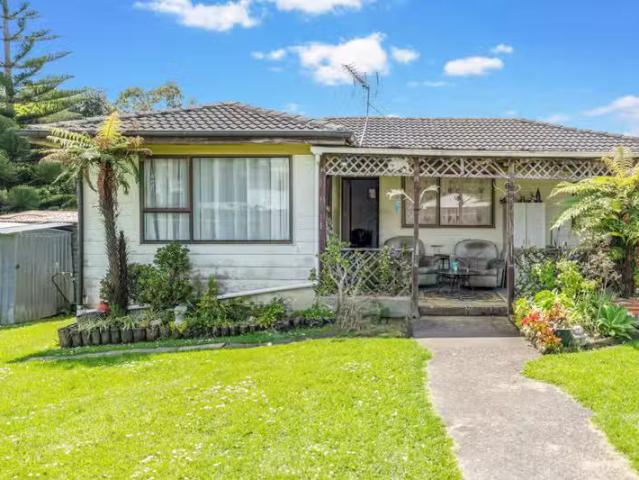 House for rent in Oratia