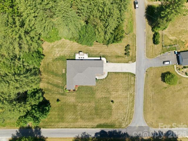 House for sale in Hiddenite, North Carolina