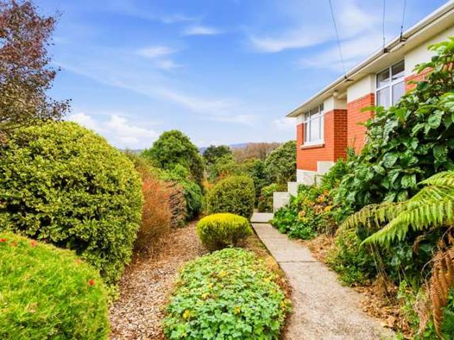 House for sale in Otakou