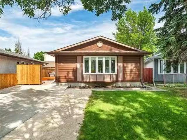 House for sale in East St. Paul, Manitoba