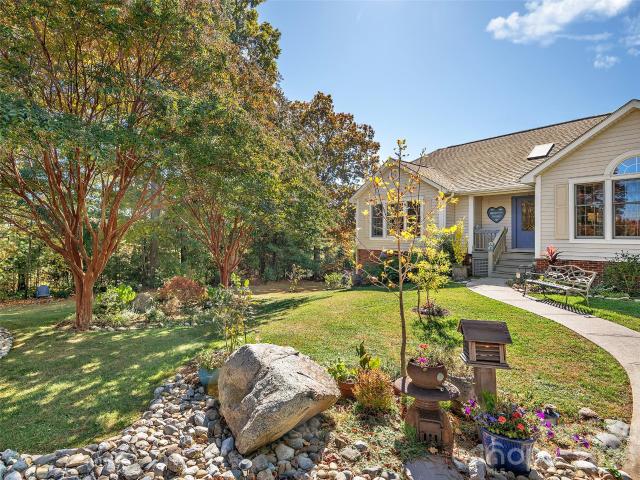 House for sale in Lakewood, Hendersonville