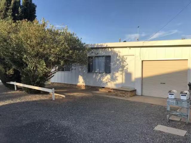 Apartment for rent in Piallamore, New South Wales