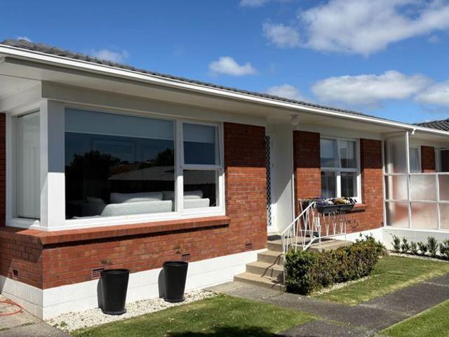 Apartment for rent in Northcote, Kaipātiki