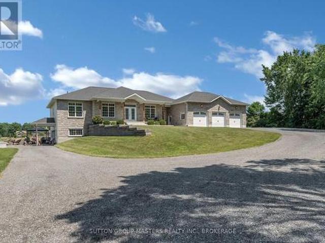 House for sale in Ontario