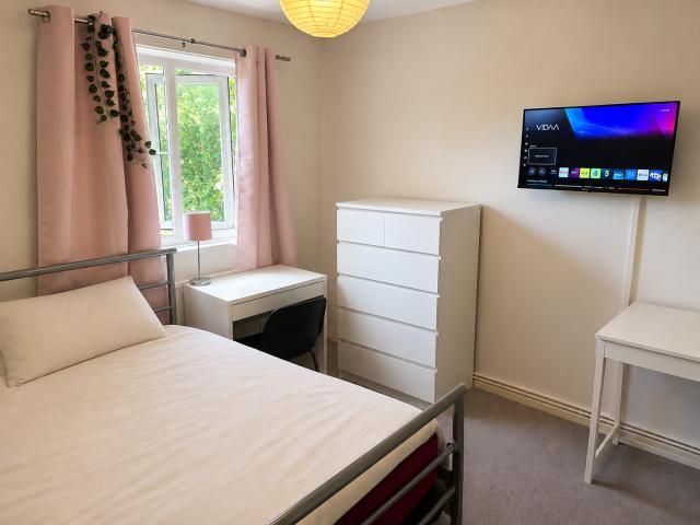 Room for rent in Stepney, Greater London
