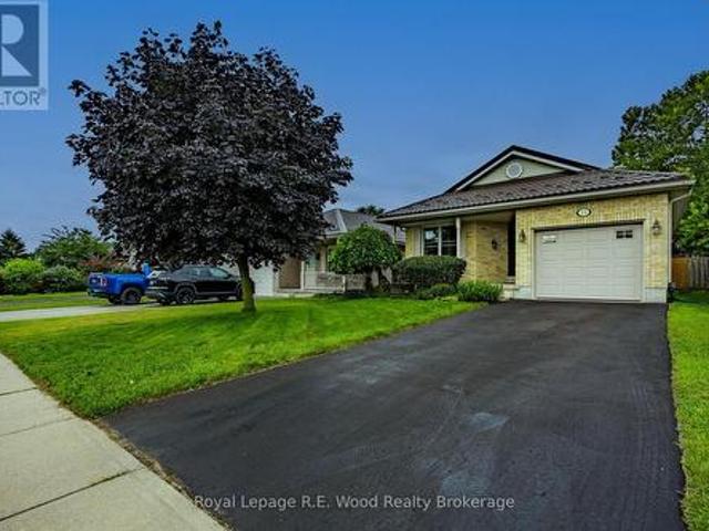 House for sale in Tillsonburg, Ontario