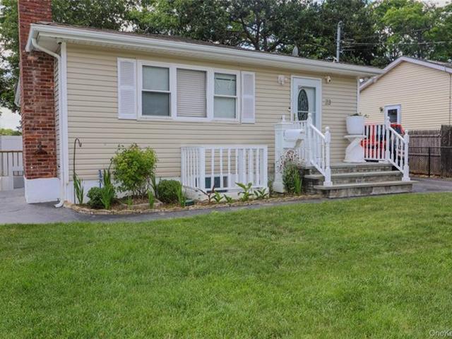 House for sale in Bohemia, New York