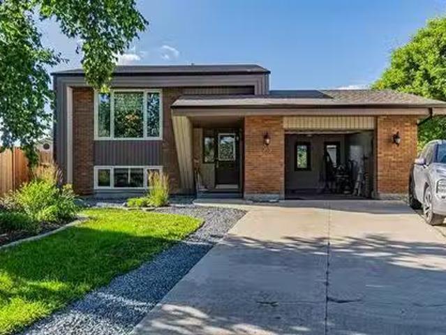 House for sale in East St. Paul, Manitoba