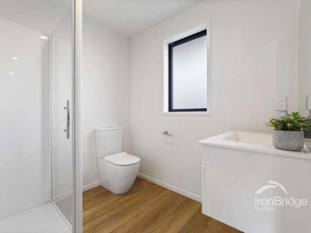 House for sale in Chaslands, Canterbury