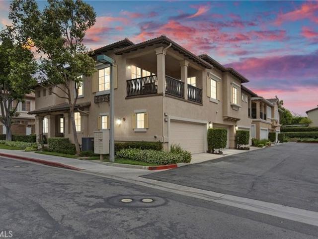 Condo for sale in Oak Creek, Irvine