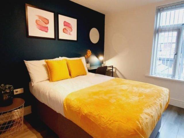 House for rent in Springhead, Oldham