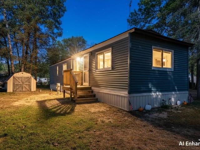 House for sale in Juneau, Wisconsin
