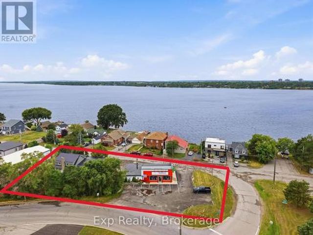 Commercial for sale in Ontario