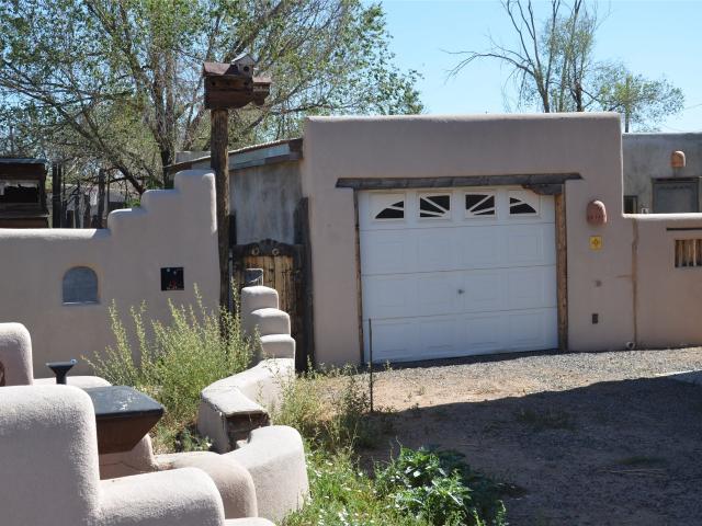 House for sale in Cerrillos, New Mexico
