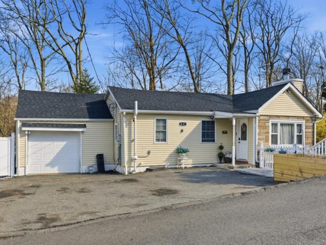 Property for sale in Glasser, New Jersey
