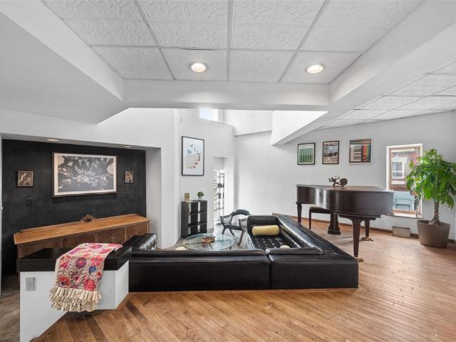 House for sale in Pittsburg, Pennsylvania