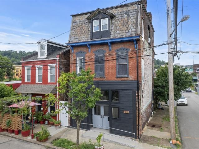 House for sale in Pittsburg, Pennsylvania