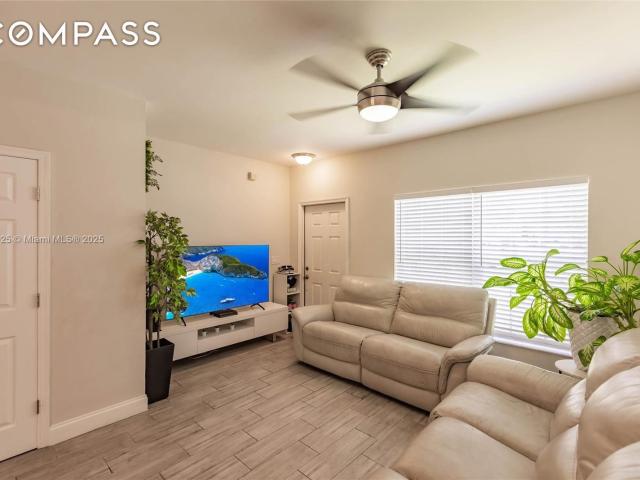 Townhouse for sale in Weston