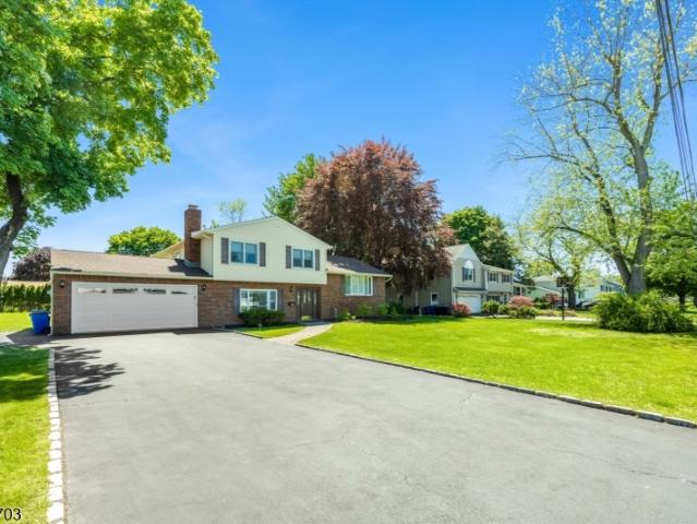 House for sale in Pequannock, New Jersey