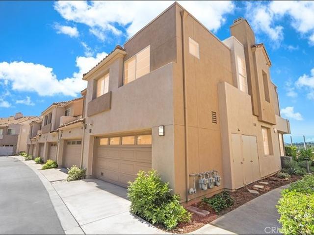 Condo for sale in Aliso Viejo, California
