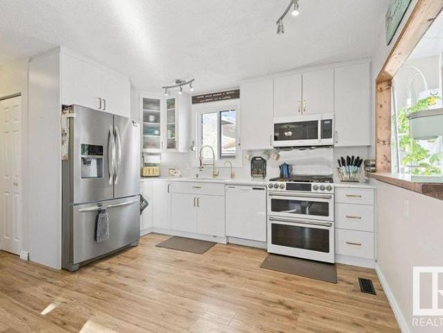 House for sale in Stony Plain