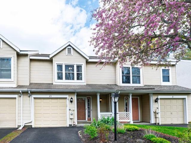Townhouse for sale in Saratoga, New York