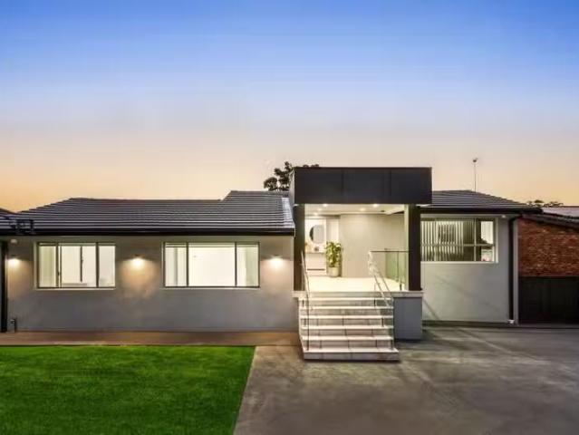 House for rent in Old Guildford