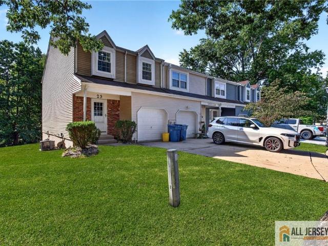 Townhouse for sale in Cliffwood, New Jersey