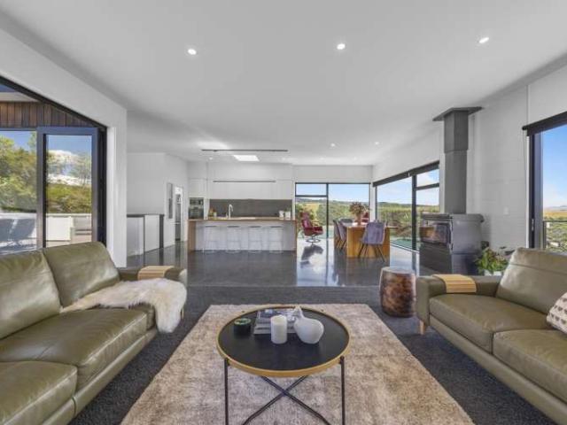 House for sale in Otakou