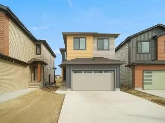 House for sale in Alberta
