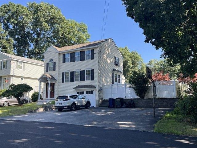 House for sale in Dracut, Massachusetts