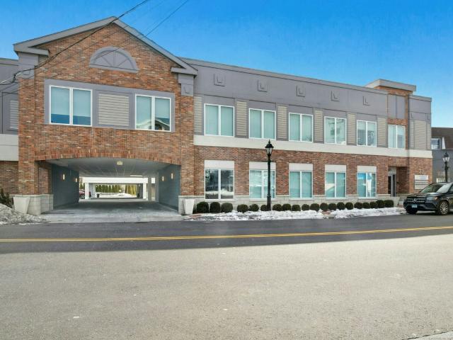 Commercial for rent in New Canaan
