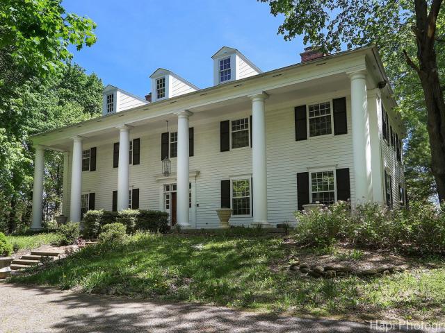 House for sale in Illinois