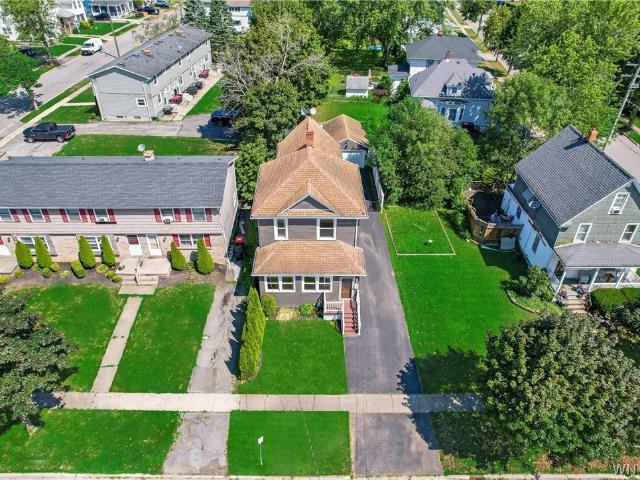 House for sale in Bowmansville, New York