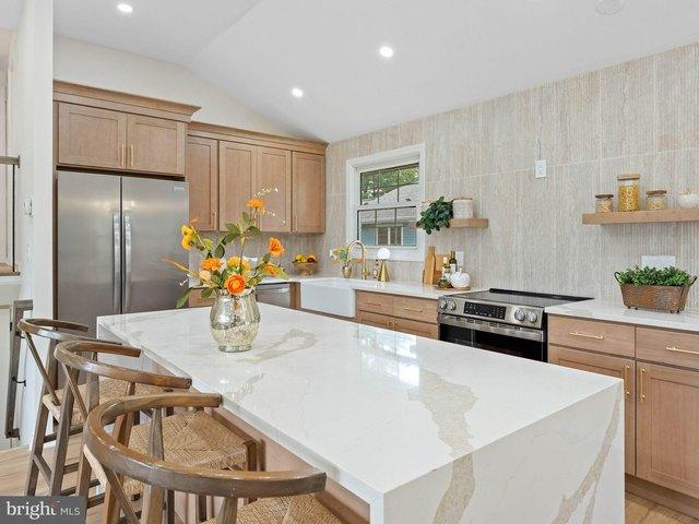 House for sale in Burlington, Burlington County