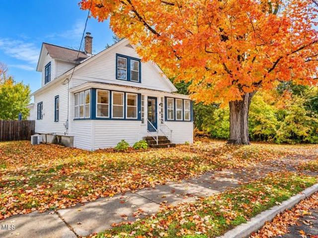 House for sale in Village of Corinth, Town of Corinth