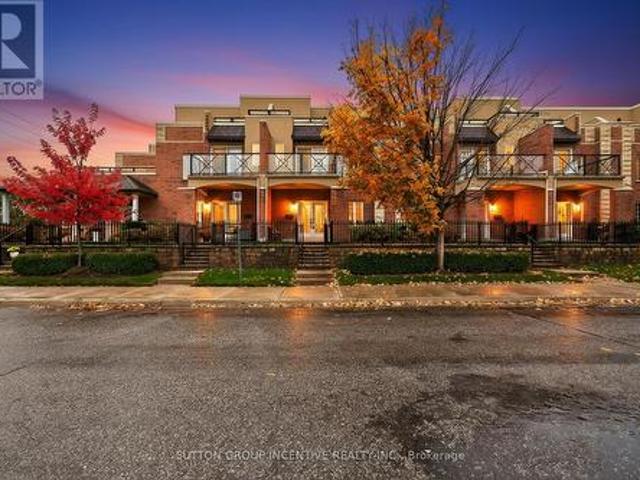 Townhouse for sale in Barrie, Ontario