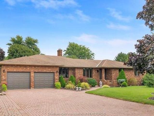 House for sale in Chatham–kent, Ontario
