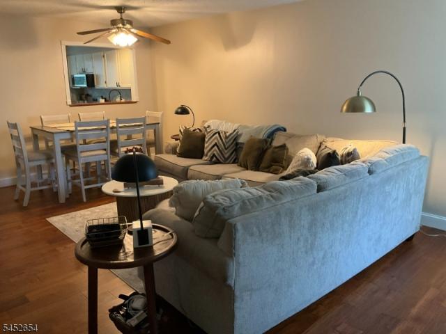 Townhouse for sale in Roselle, New Jersey