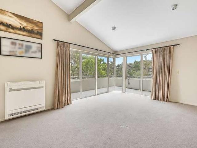 House for sale in Whangaparaoa