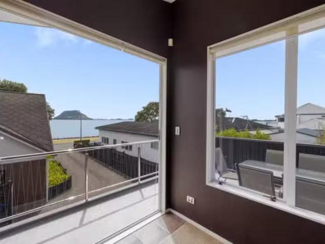 House for sale in Omokoroa, Bay Of Plenty