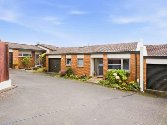House for sale in Otakou