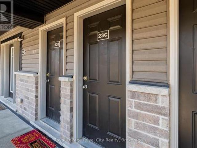 Townhouse for sale in Laurentian West, Kitchener