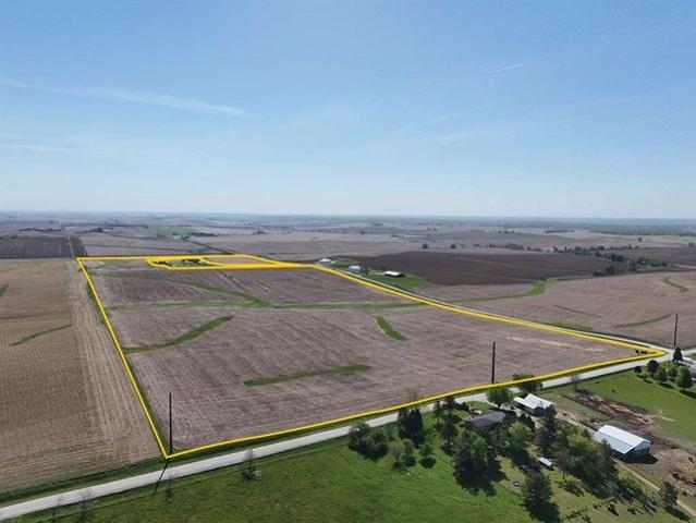 Farm for sale in Marengo, Iowa