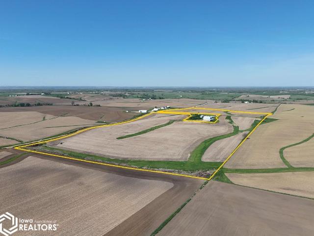 Farm for sale in Blairstown, Iowa