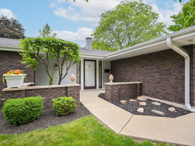 House for sale in Glen Ellyn, Illinois