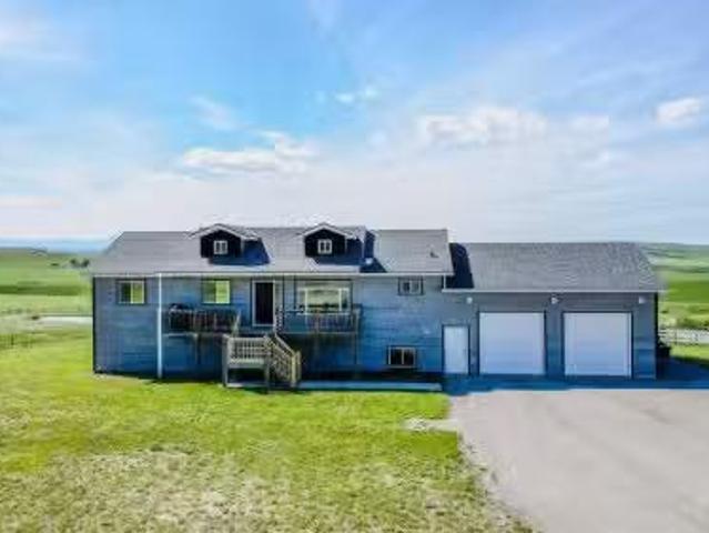 House for sale in Alberta