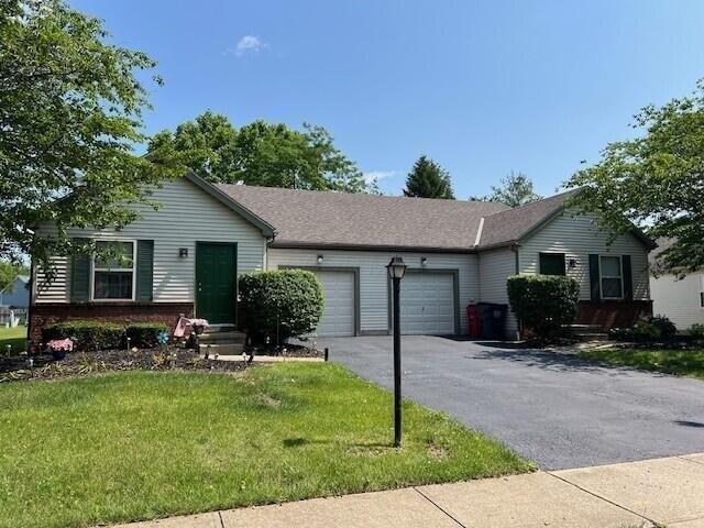 Duplex for sale in Grove City