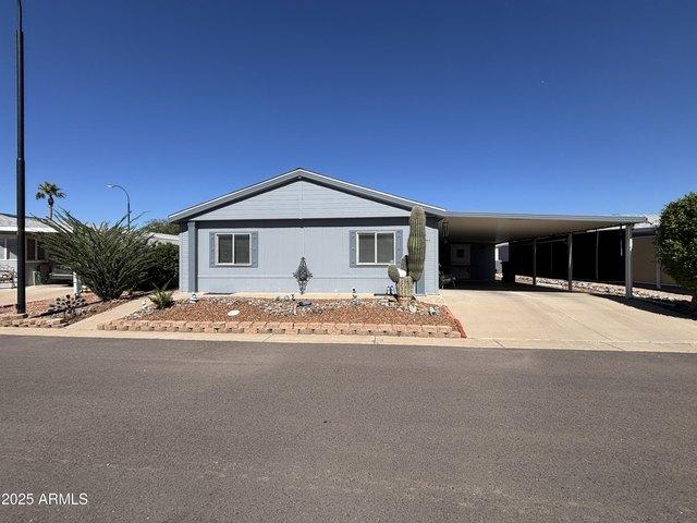 House for sale in Apache Junction, Arizona